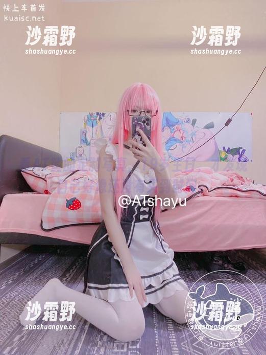 看AT鲨的定制写真，19岁生日，才发现自己好像还没有买到时间。