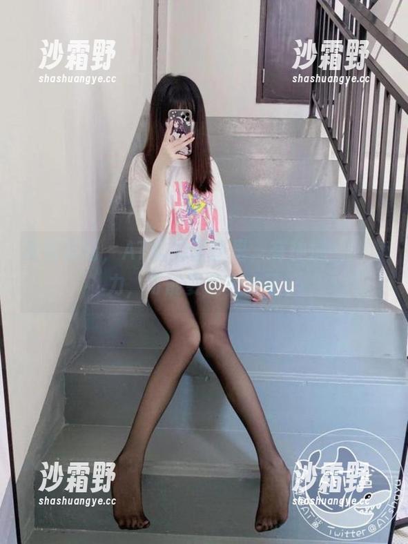 AT鲨 最新透明,AT鲨的套图里,有种恍惚的魔力,可能要喝杯水了。