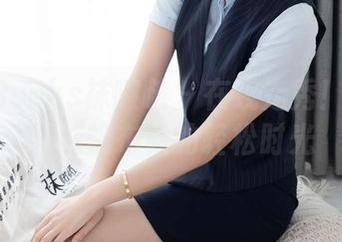 BoBoSocks袜啵啵 – 在线走秀！稚予与匡威帆布鞋的轻松时光
