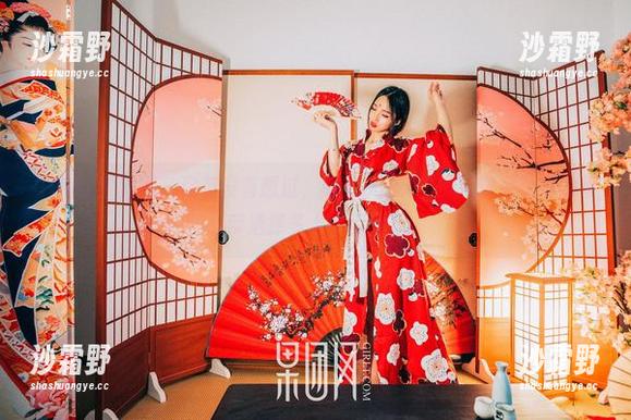 GIRLT果团网 - 你有没有想过，莫雅琪的无圣光写真会让你的吊带选择多上一百种？