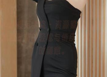 MFStar模范学院 – 资源索引：SiByl李思宁泳装时刻的轻松与俏皮，就像买醉后的随意。
