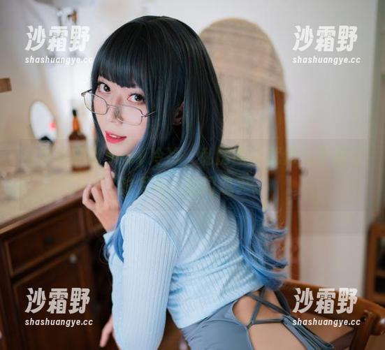 宝衩中的Money冷冷，私房图片就像七夕那天的月亮，忽闪忽灭。