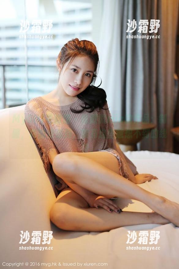 MyGirl美媛馆 - 徐微微mia的作品：制服，真的没想到，能有这些意想不到的线条。
