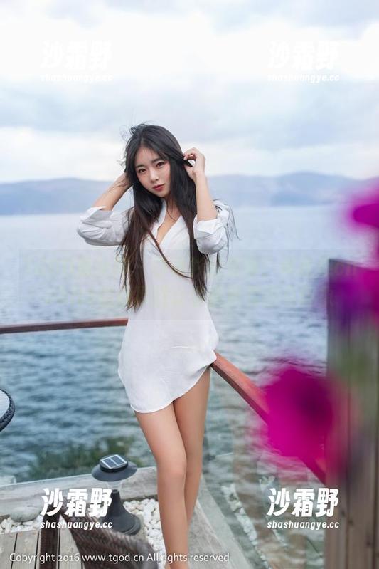 TGOD推女神 - 白衬衫的清新？黄歆苑chobits在线原图让你我颠覆固有印象