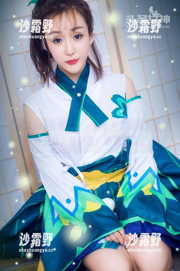 TouTiao头条女神 - 内衣合集来袭，艾小青在此，秋微凉，心思涟漪。
