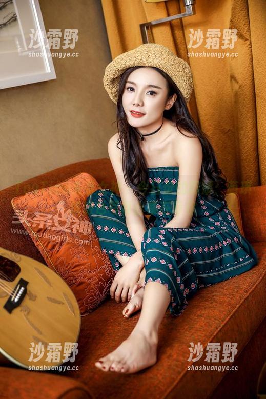 TouTiao头条女神 - 今日份的撒娇：萌琪琪粉色写真合集在等你