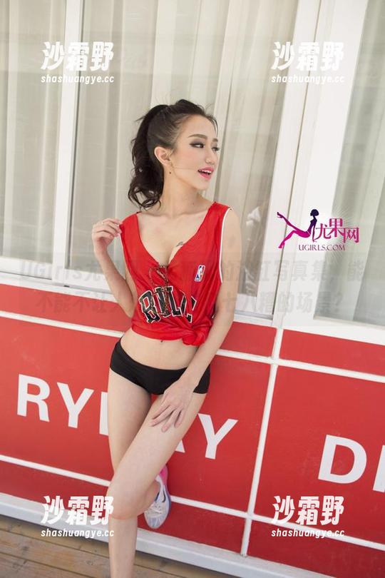 UGirls尤果网 - 孟狐狸的浴缸写真集，能不能不让人想到那些乱七八糟的场景？