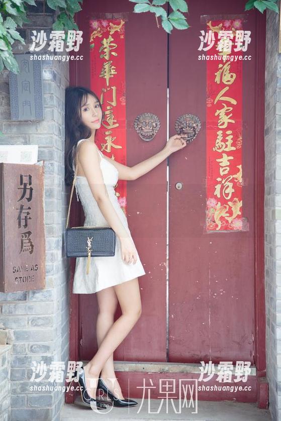 UGirls尤果网 - 顾欣怡的泳装探险，美图中的清凉感别有洞天。