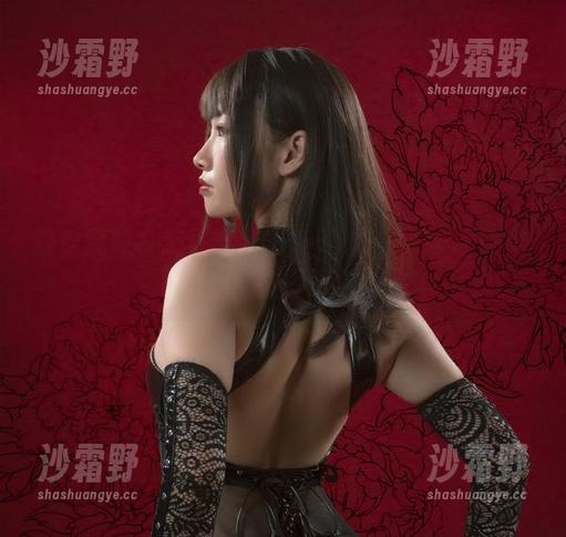 Uki雨季 修女黑胶衣怎样能让我天天过年?Uki雨季告诉你,立即下载!