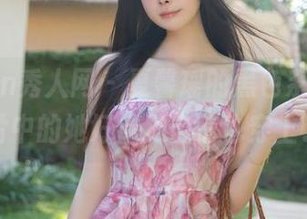 Xiuren秀人网 – 夏馨瑶的黑色系更新，图片中的她好像把自信也穿上了。