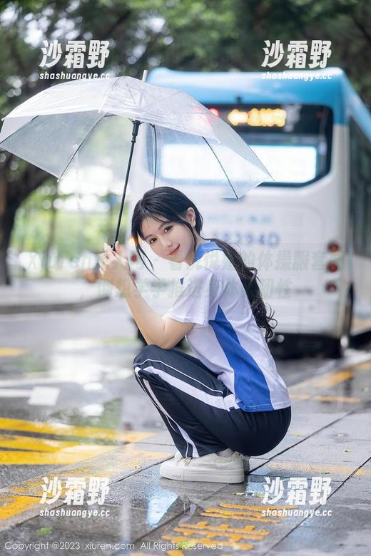Xiuren秀人网 - 看悦悦姐的体操服套图，倒想学学推进身体柔韧性