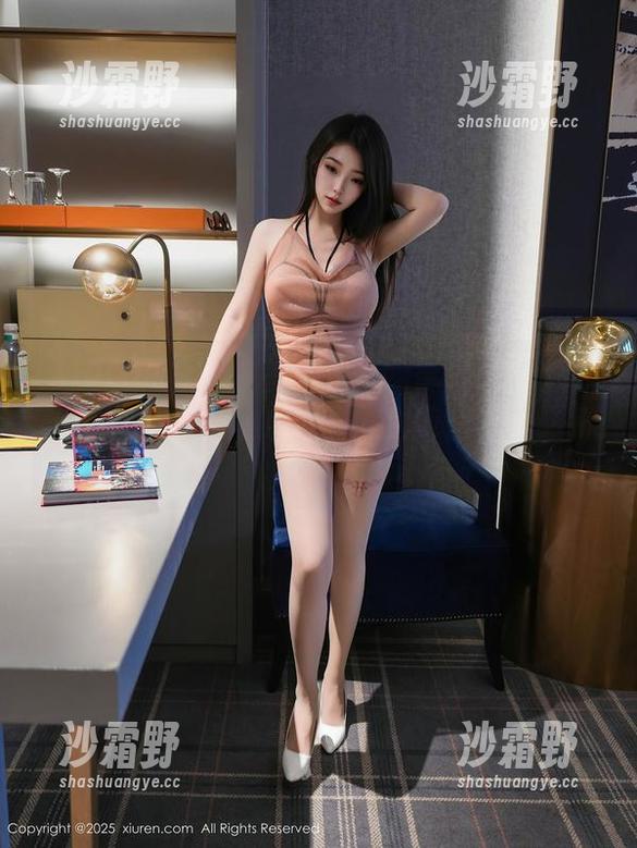 Xiuren秀人网 - 穿旗袍的星星baby，果然不止是粉丝的不限量供应！快看最新图片！