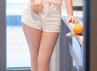 Xiuren秀人网 – 高清呈现：芝芝booty照下的妹妹，可不只是个甜美动人的脸！