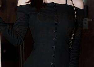 Xiuren秀人网 – 陈梵妮Fanny：我不是秘书，是“原图”精灵，这姿势我可没想好！