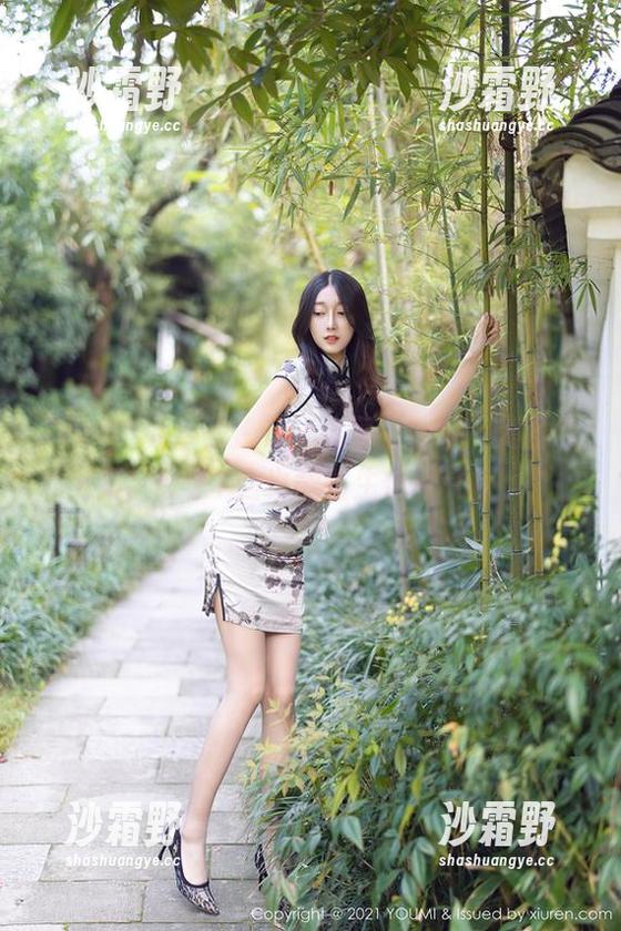 YouMi尤蜜荟 - icy猪撞上白裙：美图合集，原来T恤也能催生优雅气质。