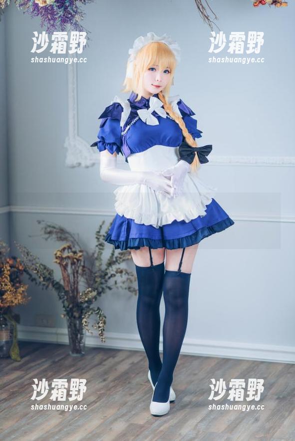 shimo霜月女王写真：就像冰雪中的霸主，冷漠又迷人，图包秒杀所有小白兔。