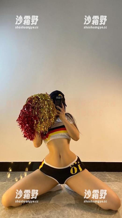 微密圈 - 我能说俏妞t穿护士服的时候比我还会撒娇吗？原图+合集随我分享