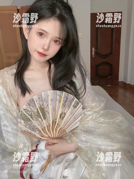 资源太丰富！倦倦喵学妹一整套都在图库里等你来翻