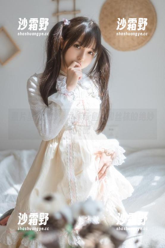 照片里的微妙，六味帝皇酱和丝袜的绝妙搭配