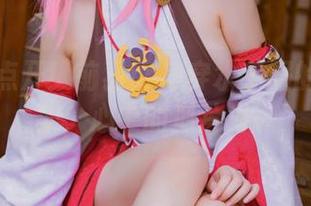 一定要点开！前羽rr身穿水手服的写真图集，心中的那片海…
