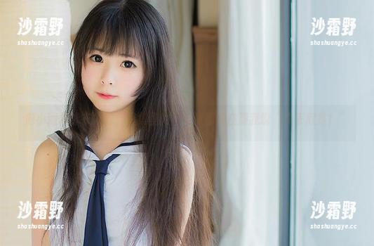 向小圆求泳衣发放，图集里的每一张都像在跟我说“快来欣赏！”