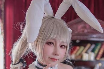 从浴缸里透出的喵趣，咔喵的作品，你下载了吗？
