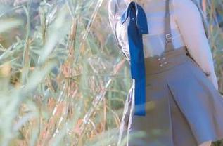 校服写真系列，塔塔_Lo1iTa再次用眼神打动我