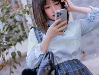 精选图片：在失眠小宁的旗袍中寻找安心，看来我的梦也得熬夜了…