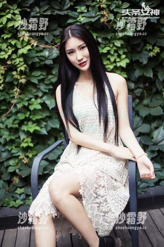 头条女神 - 下载小晴子，短裙与高清并存，尽情欣赏。