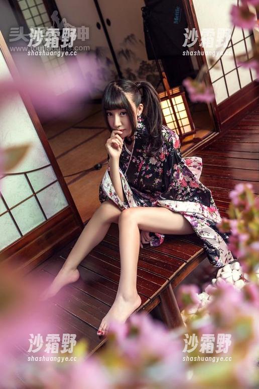 头条女神 - 免费获取！琳琳运动辣妹的照片，装备好心情！