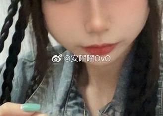 放学后，安曜曜给我们呈现出一种不同的“校园”气息的写真，这……