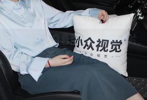 小众视觉 – 给圆圆的白色画框：高清照片，像是一种无声的呐喊。