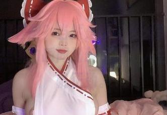 “水手服套图？当然是小瑶幺幺安排的！”我的想象力瞬间划破海面，人生从此风帆正劲。