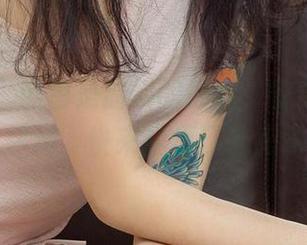 尤果网 – 黑色是显瘦的颜色，安柔说原图免费送，快来找借口减肥吧！