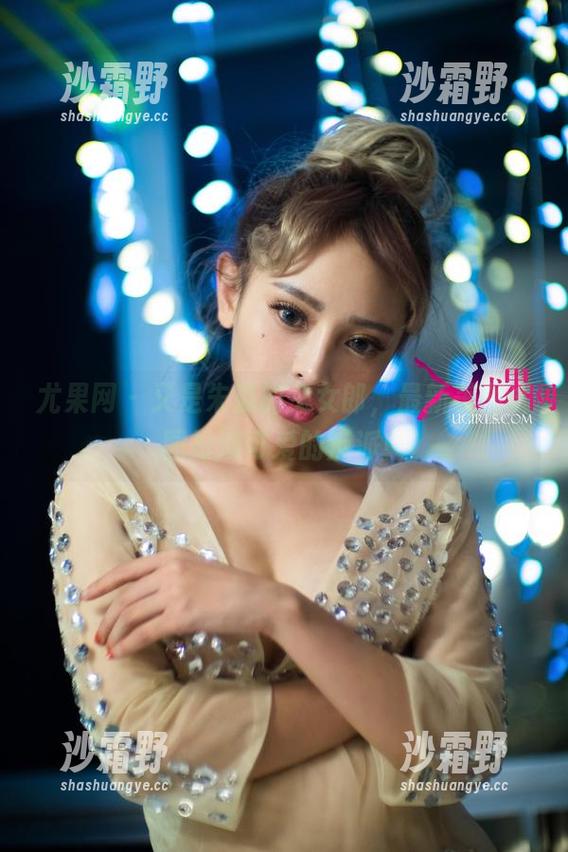 尤果网 - 又是朱赢的兔女郎，最新美图试图扮演可爱的反派！