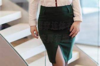 尤蜜荟 – 是小逗逗穿连体衣的一瞬，动图看起来真有趣？