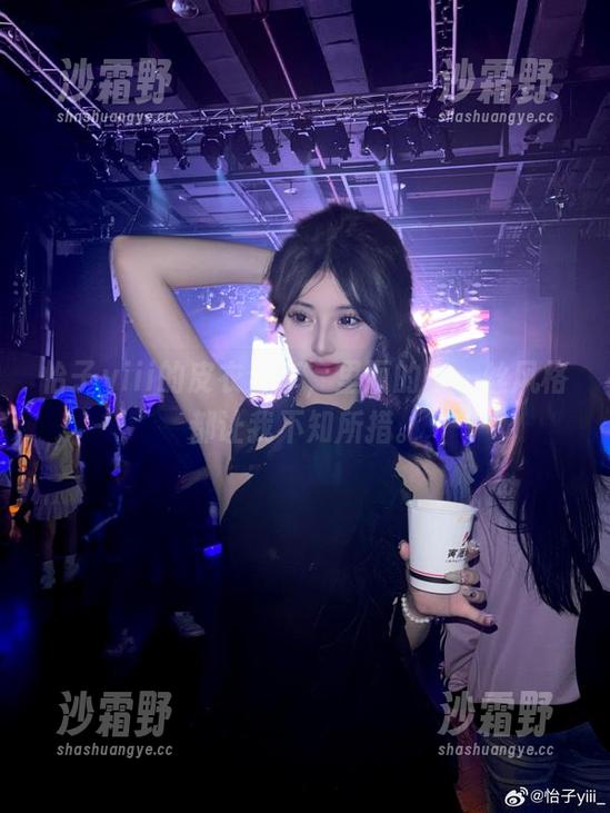 怡子yiii 怡子yiii的皮衣分享,里面的每一丝风格都让我不知所措。