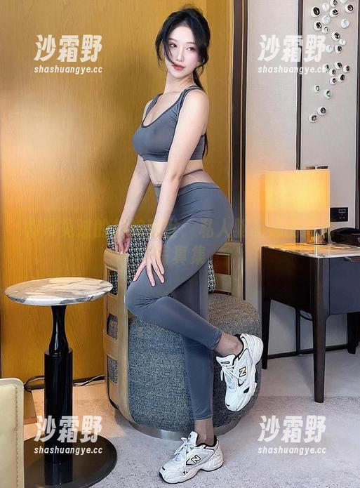 你没见过的抖娘利世：私人驱邪师的高清写真集