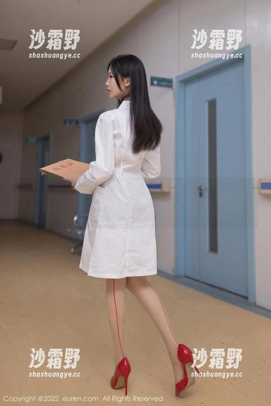 当抖娘利世在家，宅女COS图片就成了我的舒适区。