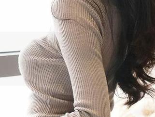 推女神 – 戴唯一的白丝写真：腿长人娇，来张照吧！