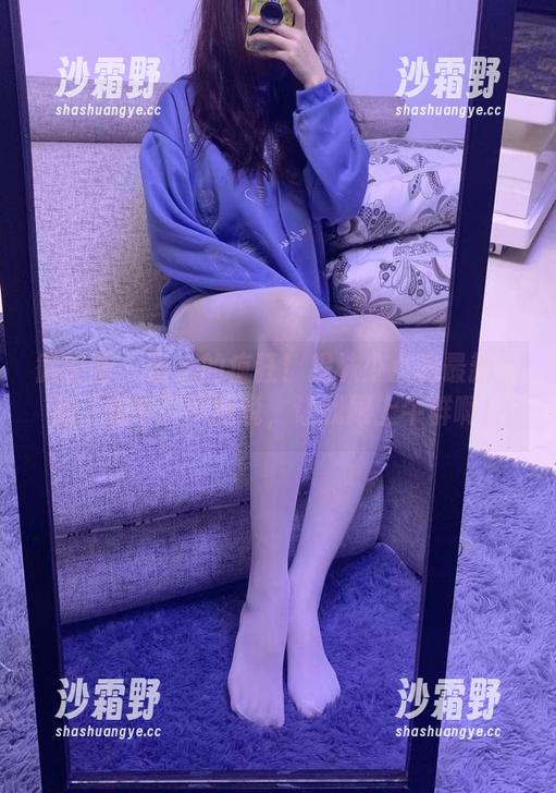 提袜少女 微密圈 - 最后的疯狂!提袜少女的最新作品“奶牛”,我说,让我跟上牛群啊!
