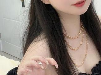 是依酱吖的油亮写真集，光滑到能反光！防滑请自备安全带！