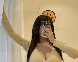 微密圈 – 原图里是可馨耶的水手服，期待爱意和微风，偏偏就透着那么一点叛逆的味道。