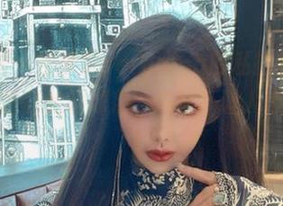 微密圈 – 在梦露veronica的私拍里，套装成了甜蜜的调味剂，怎能不让人心神荡漾？