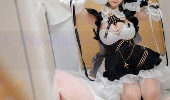 等不及了吧，樱落酱w最新写真集“短裤”，来点不一样的看法！