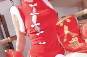 侧目一瞥，这图片里的清水由乃彻底征服了我，雪女的气场实在太强大了。