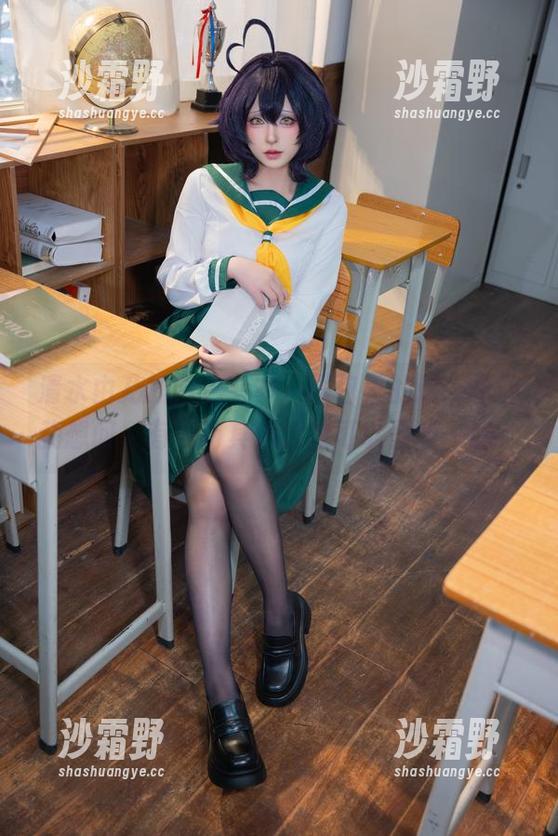 清水由乃的白色毛衣，图包里的这一幕让我想问，有没有其他选项可以再看一遍？