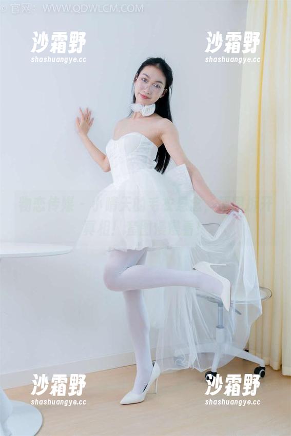 物恋传媒 - 小晴天的毛衣悬念，原图拆开真相！套图慢慢看！