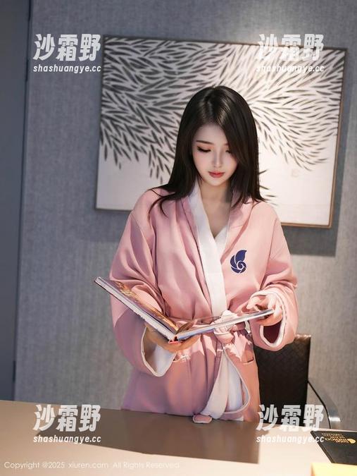 秀人网 - 最新的夏天，周大萌的作品，满是不可思议的色彩