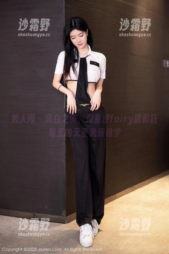 秀人网 - 黑白之美，周慕汐fairy摄影狂潮里的无圣光新雅学